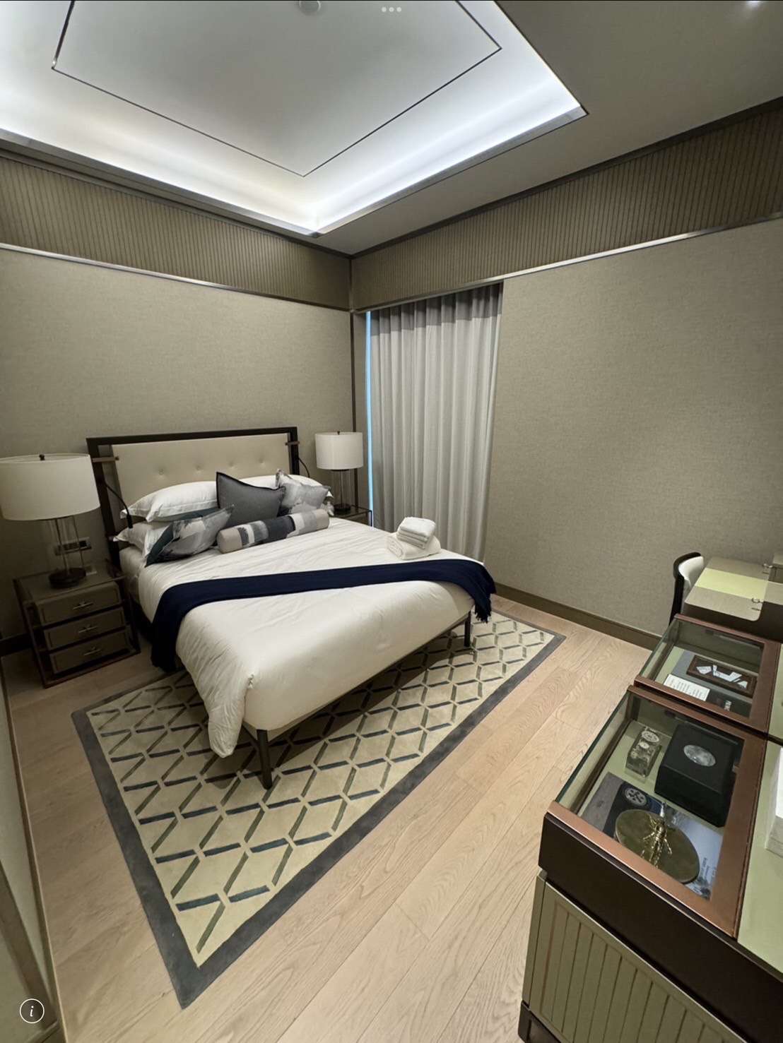 C250724C11.JPG