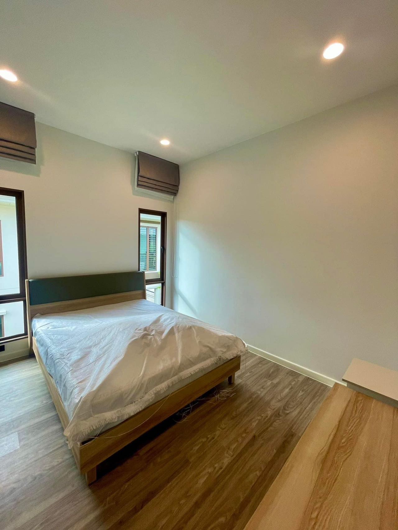 H260724E10.JPG