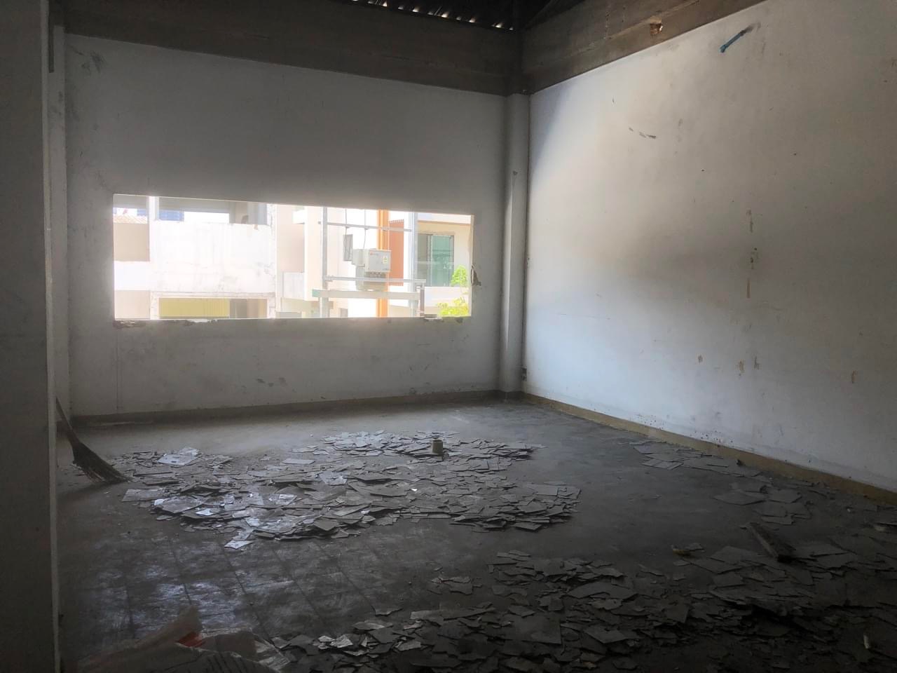 L080623B6.JPG