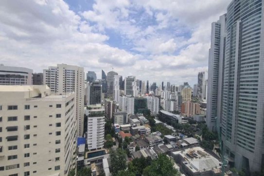 C041024B10.JPG