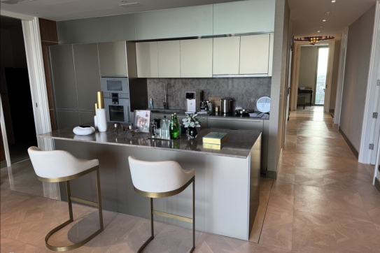 C250724C12.JPG