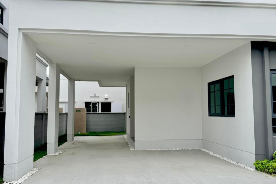 H120225A-07.jpg