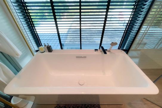 H120225H-20.jpg