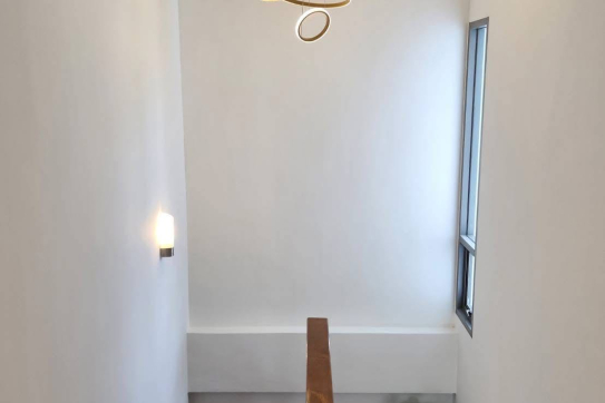 H230225A-15.jpg