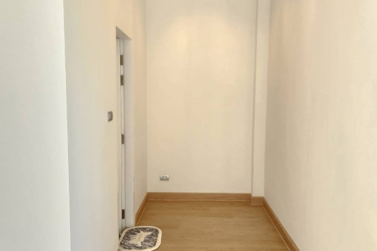 H230225A-18.jpg